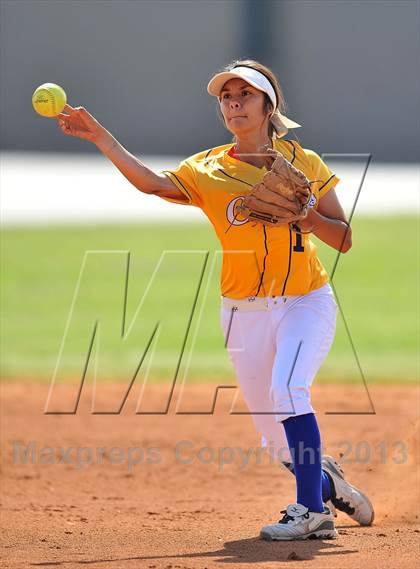 Thumbnail 3 in Charter Oak @ Loara photogallery.