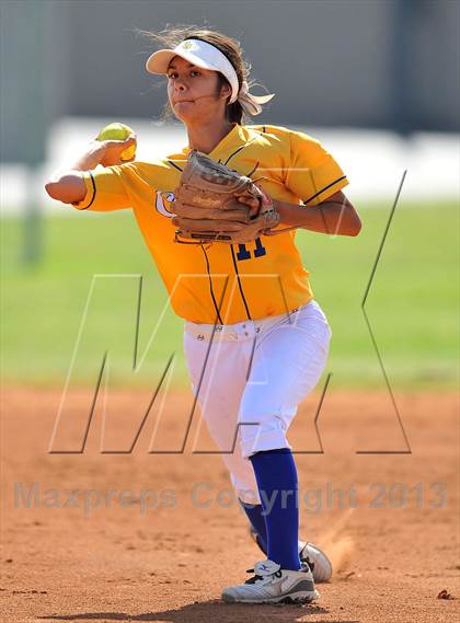 Thumbnail 1 in Charter Oak @ Loara photogallery.