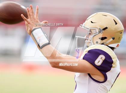 Thumbnail 3 in Male @ Butler photogallery.