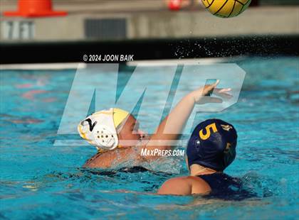 Thumbnail 2 in Alameda vs Alhambra (Battle of the Bay) photogallery.