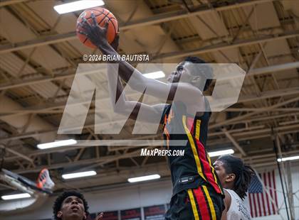 Thumbnail 2 in Oak Hill Academy vs. Imhotep Charter (Iolani Classic) photogallery.