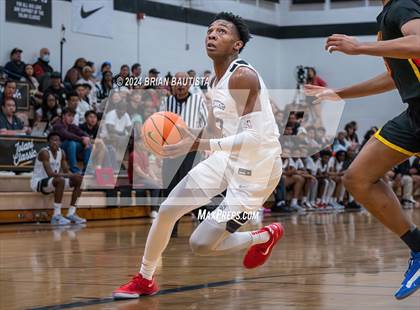 Thumbnail 2 in Oak Hill Academy vs. Imhotep Charter (Iolani Classic) photogallery.