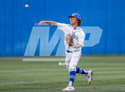 Thumbnail 3 in Edmond Memorial @ Deer Creek photogallery.