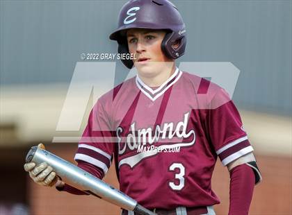 Thumbnail 1 in Edmond Memorial @ Deer Creek photogallery.