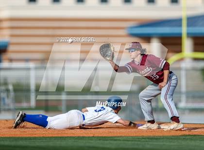 Thumbnail 2 in Edmond Memorial @ Deer Creek photogallery.