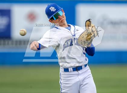 Thumbnail 1 in Edmond Memorial @ Deer Creek photogallery.