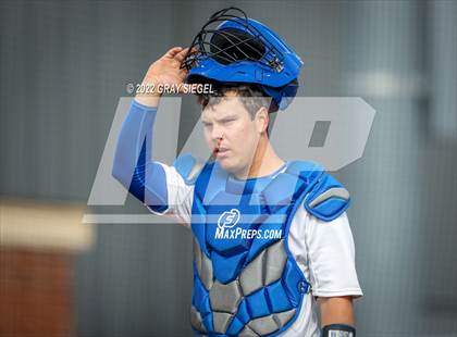 Thumbnail 2 in Edmond Memorial @ Deer Creek photogallery.