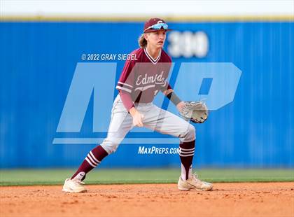 Thumbnail 2 in Edmond Memorial @ Deer Creek photogallery.
