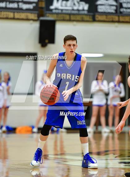 Thumbnail 2 in Cedarville vs. Paris  (AAA 3A Regional playoff) photogallery.