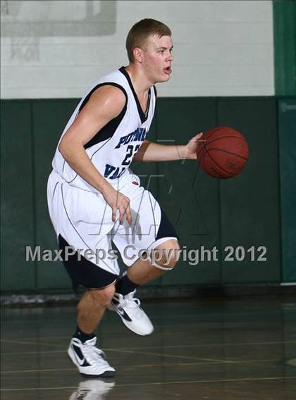Thumbnail 1 in Putnam Valley vs. Croton-Harmon (5th Annual Putnam Challenge) photogallery.