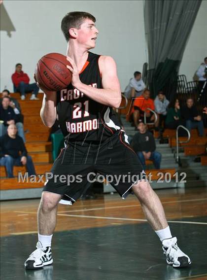 Thumbnail 3 in Putnam Valley vs. Croton-Harmon (5th Annual Putnam Challenge) photogallery.