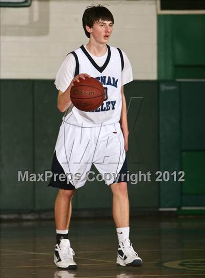Thumbnail 1 in Putnam Valley vs. Croton-Harmon (5th Annual Putnam Challenge) photogallery.