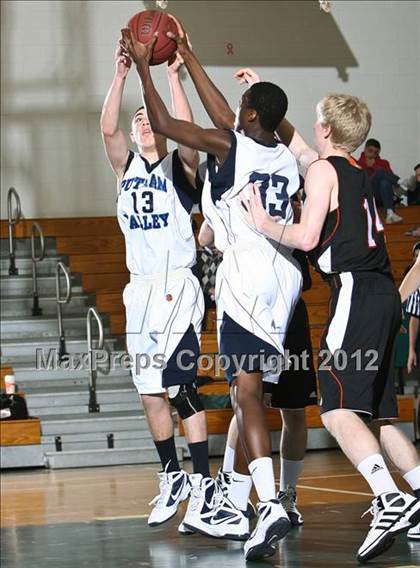 Thumbnail 1 in Putnam Valley vs. Croton-Harmon (5th Annual Putnam Challenge) photogallery.