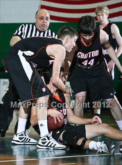 Thumbnail 3 in Putnam Valley vs. Croton-Harmon (5th Annual Putnam Challenge) photogallery.