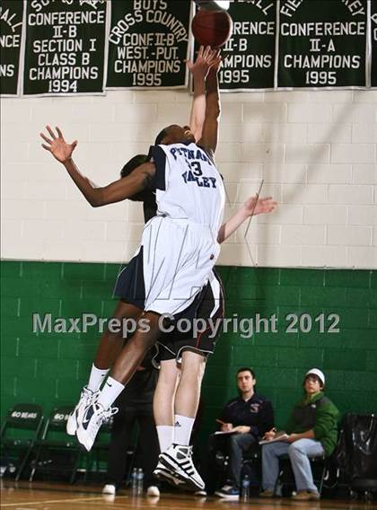 Thumbnail 2 in Putnam Valley vs. Croton-Harmon (5th Annual Putnam Challenge) photogallery.