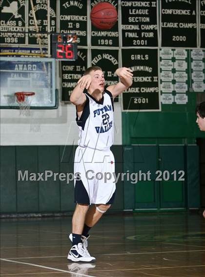 Thumbnail 1 in Putnam Valley vs. Croton-Harmon (5th Annual Putnam Challenge) photogallery.