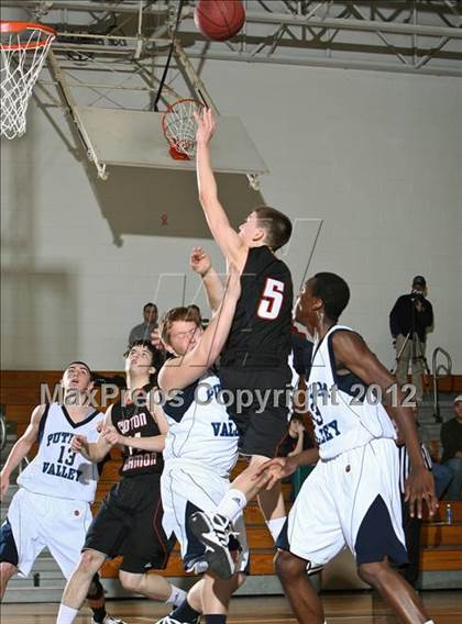 Thumbnail 1 in Putnam Valley vs. Croton-Harmon (5th Annual Putnam Challenge) photogallery.