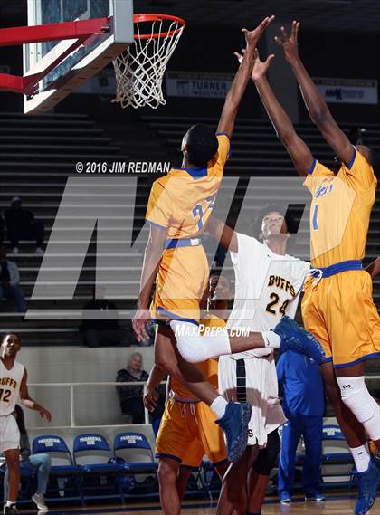 Thumbnail 2 in Fort Bend Elkins vs. Fort Bend Marshall (McDonald's Texas Invitational) photogallery.