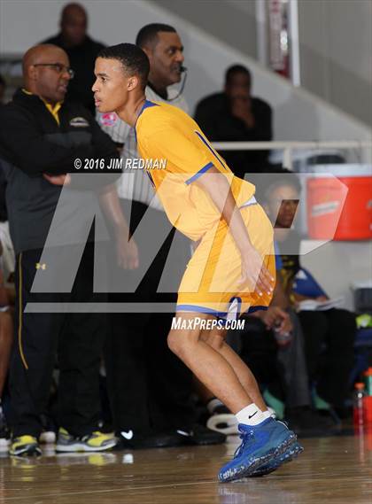 Thumbnail 2 in Fort Bend Elkins vs. Fort Bend Marshall (McDonald's Texas Invitational) photogallery.