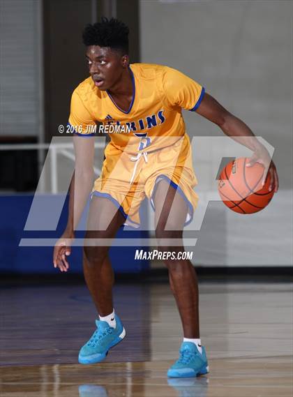 Thumbnail 2 in Fort Bend Elkins vs. Fort Bend Marshall (McDonald's Texas Invitational) photogallery.