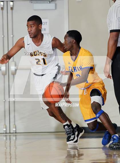 Thumbnail 1 in Fort Bend Elkins vs. Fort Bend Marshall (McDonald's Texas Invitational) photogallery.