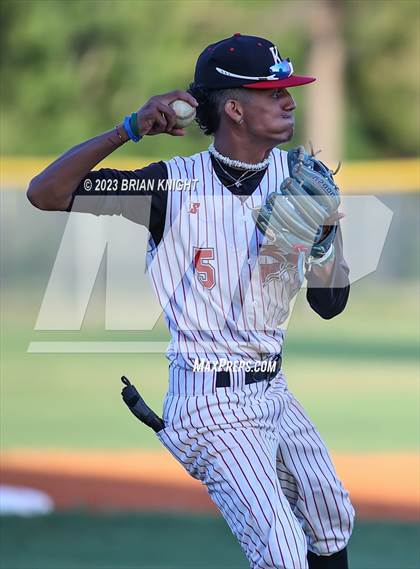 Thumbnail 1 in Lake Gibson vs. Kathleen (FHSAA 6A District 6 Quarterfinal) photogallery.