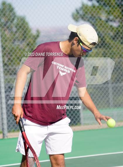 Thumbnail 2 in Thomas Jefferson vs Cheyenne Mountain (CHSAA 4A Round 1) photogallery.