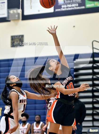 Thumbnail 3 in Cosumnes Oaks vs. Foothill (Rumble on the River) photogallery.