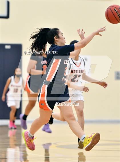 Thumbnail 3 in Cosumnes Oaks vs. Foothill (Rumble on the River) photogallery.