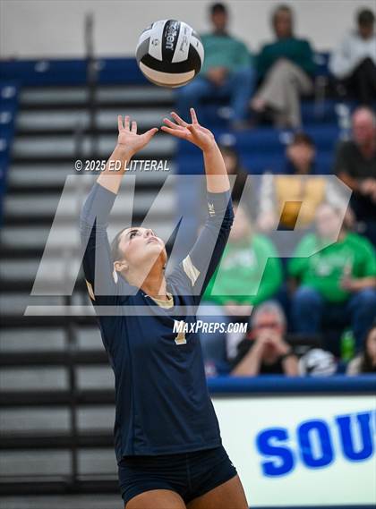 Thumbnail 3 in Notre Dame vs. South Gallia (OHSAA Division VII District Semifinal) photogallery.