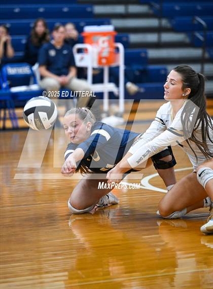 Thumbnail 1 in Notre Dame vs. South Gallia (OHSAA Division VII District Semifinal) photogallery.