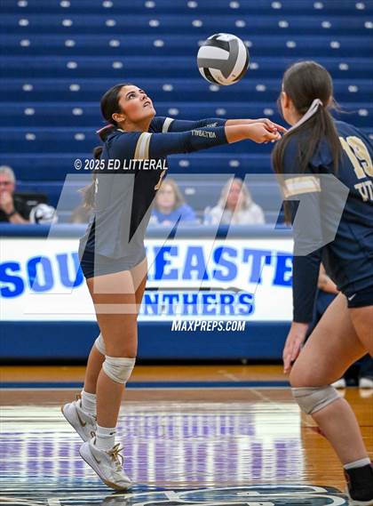 Thumbnail 2 in Notre Dame vs. South Gallia (OHSAA Division VII District Semifinal) photogallery.