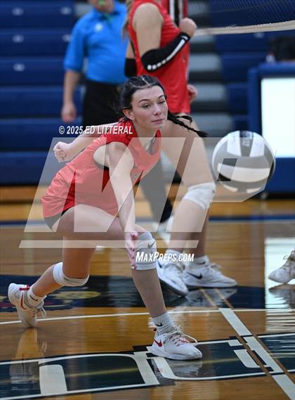 Thumbnail 2 in Notre Dame vs. South Gallia (OHSAA Division VII District Semifinal) photogallery.