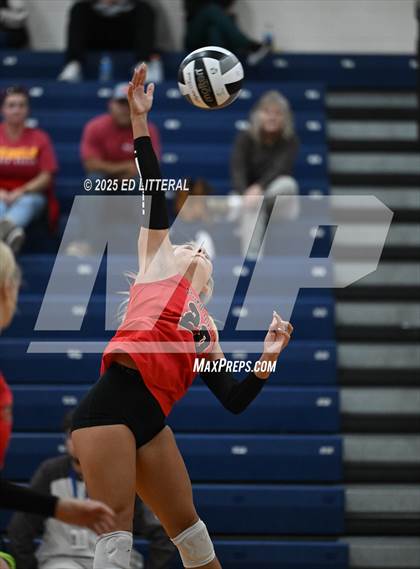 Thumbnail 3 in Notre Dame vs. South Gallia (OHSAA Division VII District Semifinal) photogallery.