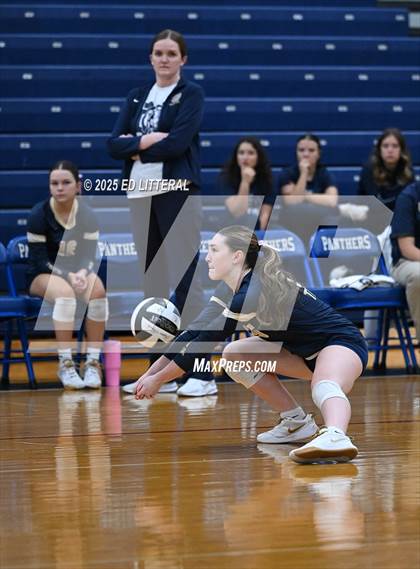 Thumbnail 1 in Notre Dame vs. South Gallia (OHSAA Division VII District Semifinal) photogallery.