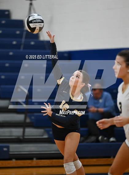 Thumbnail 1 in Notre Dame vs. South Gallia (OHSAA Division VII District Semifinal) photogallery.