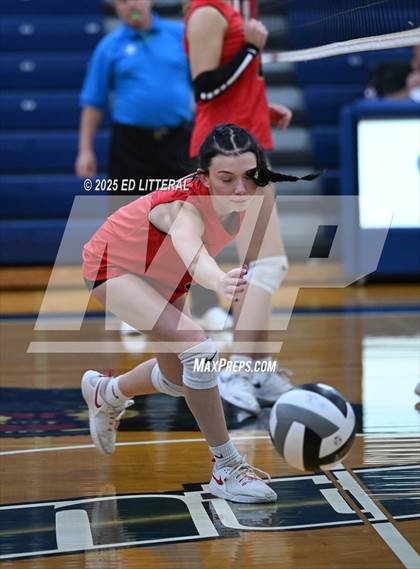 Thumbnail 3 in Notre Dame vs. South Gallia (OHSAA Division VII District Semifinal) photogallery.