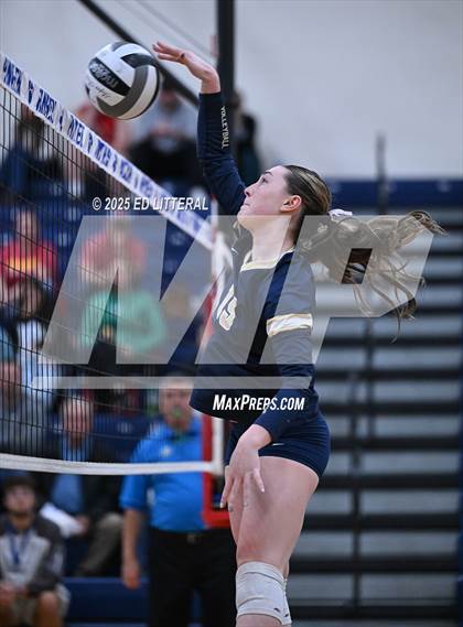 Thumbnail 1 in Notre Dame vs. South Gallia (OHSAA Division VII District Semifinal) photogallery.