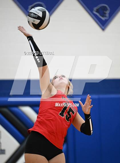 Thumbnail 3 in Notre Dame vs. South Gallia (OHSAA Division VII District Semifinal) photogallery.