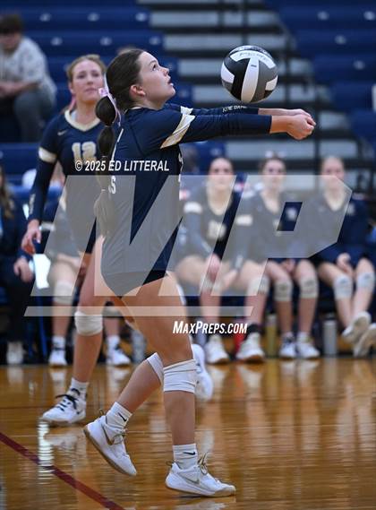 Thumbnail 3 in Notre Dame vs. South Gallia (OHSAA Division VII District Semifinal) photogallery.