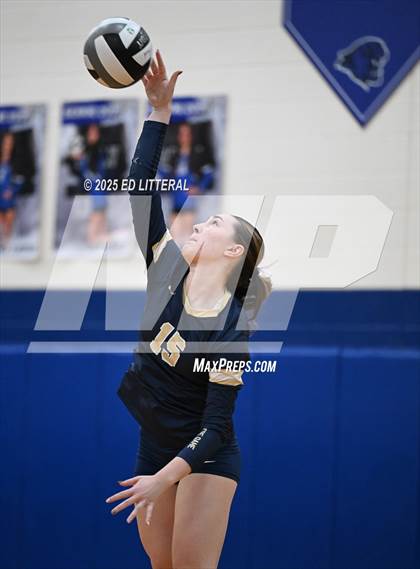 Thumbnail 3 in Notre Dame vs. South Gallia (OHSAA Division VII District Semifinal) photogallery.
