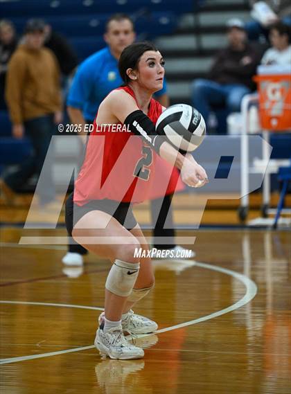 Thumbnail 2 in Notre Dame vs. South Gallia (OHSAA Division VII District Semifinal) photogallery.