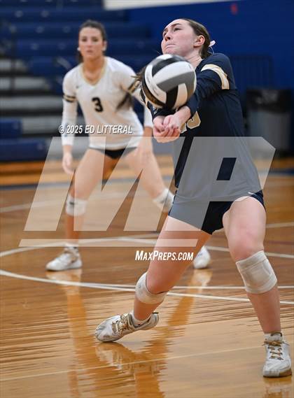 Thumbnail 3 in Notre Dame vs. South Gallia (OHSAA Division VII District Semifinal) photogallery.