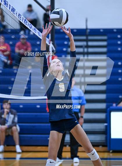 Thumbnail 3 in Notre Dame vs. South Gallia (OHSAA Division VII District Semifinal) photogallery.