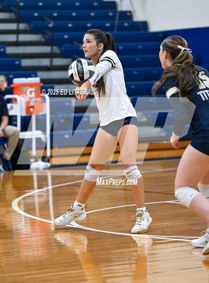 Thumbnail 1 in Notre Dame vs. South Gallia (OHSAA Division VII District Semifinal) photogallery.