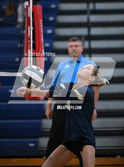 Thumbnail 2 in Notre Dame vs. South Gallia (OHSAA Division VII District Semifinal) photogallery.