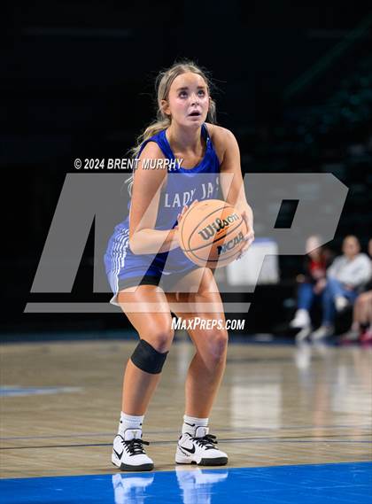 Thumbnail 1 in Hoehne vs. Mancos (CHSAA 2A Consolation Semifinal) photogallery.