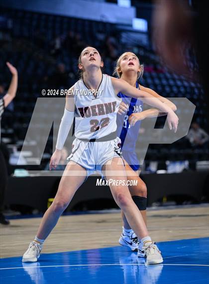 Thumbnail 3 in Hoehne vs. Mancos (CHSAA 2A Consolation Semifinal) photogallery.