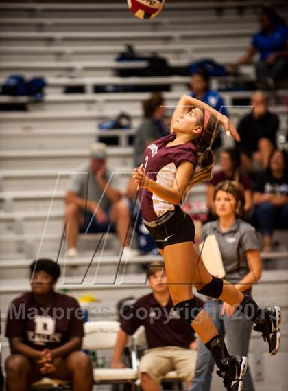Thumbnail 3 in Rowlett vs Wylie (Garland ISD Tournament) photogallery.