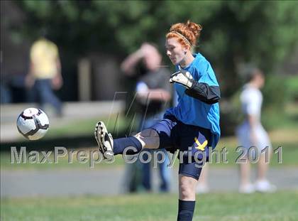 Thumbnail 3 in Mount Everett vs. Sabis International (Kick It For Kidneys Tournament) photogallery.